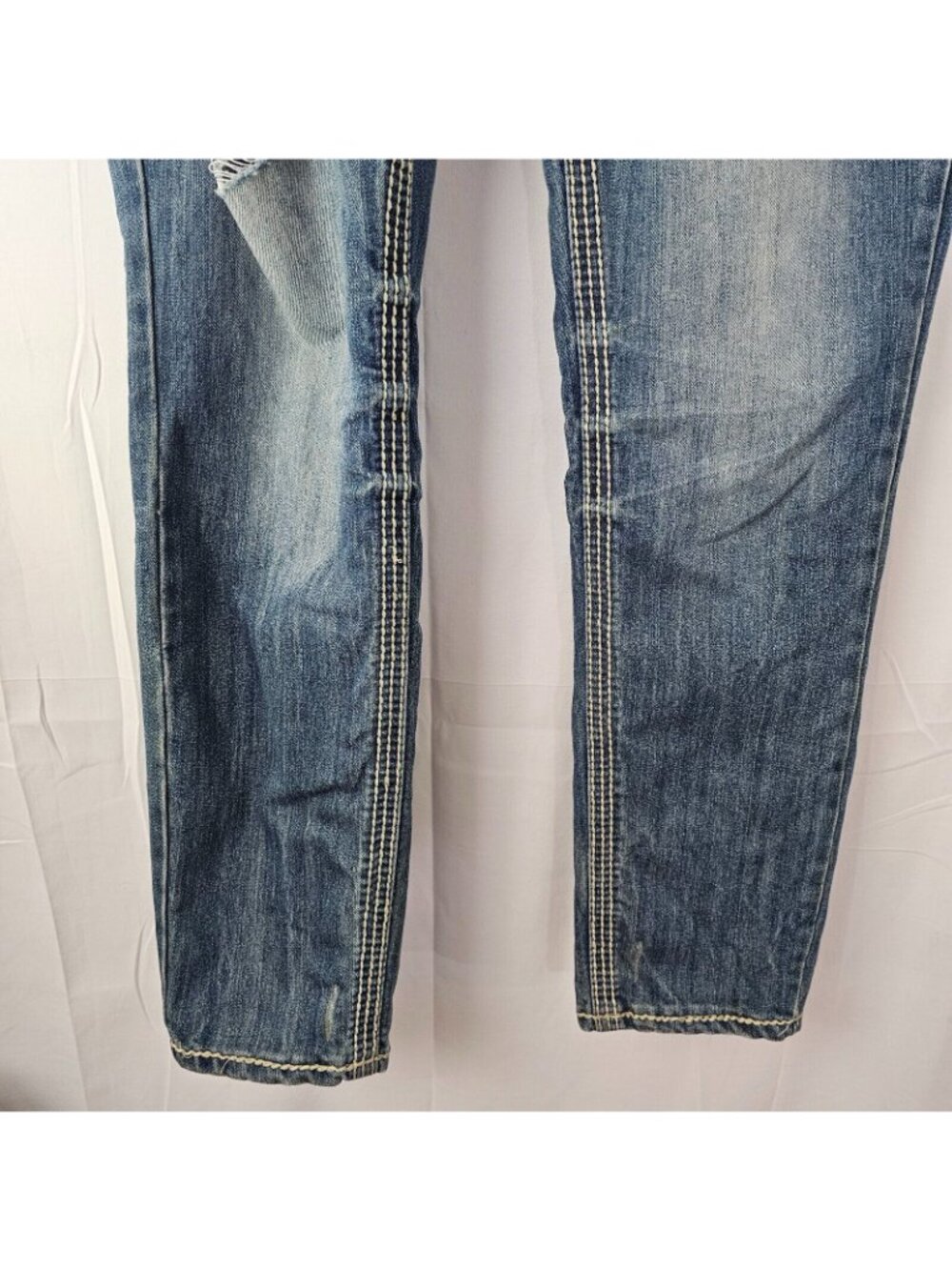 READ UltraLove Jeans Womens 18 38x30 Blue Distressed Embroidered Denim Y2K - Picture 9 of 11